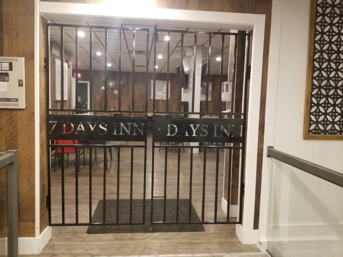 7 Day'S Hotel Lamont Eksteriør bilde