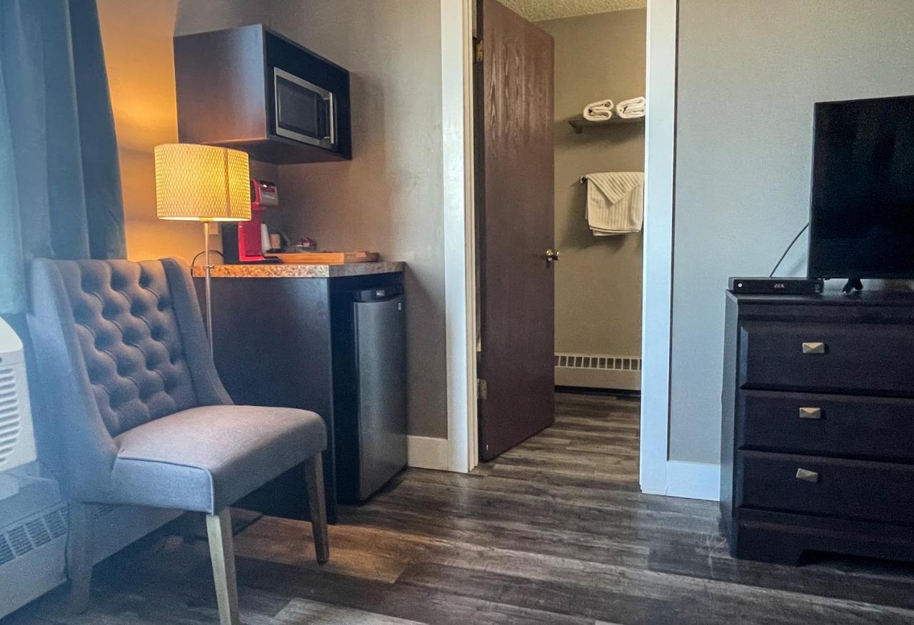 7 Day'S Hotel Lamont Eksteriør bilde